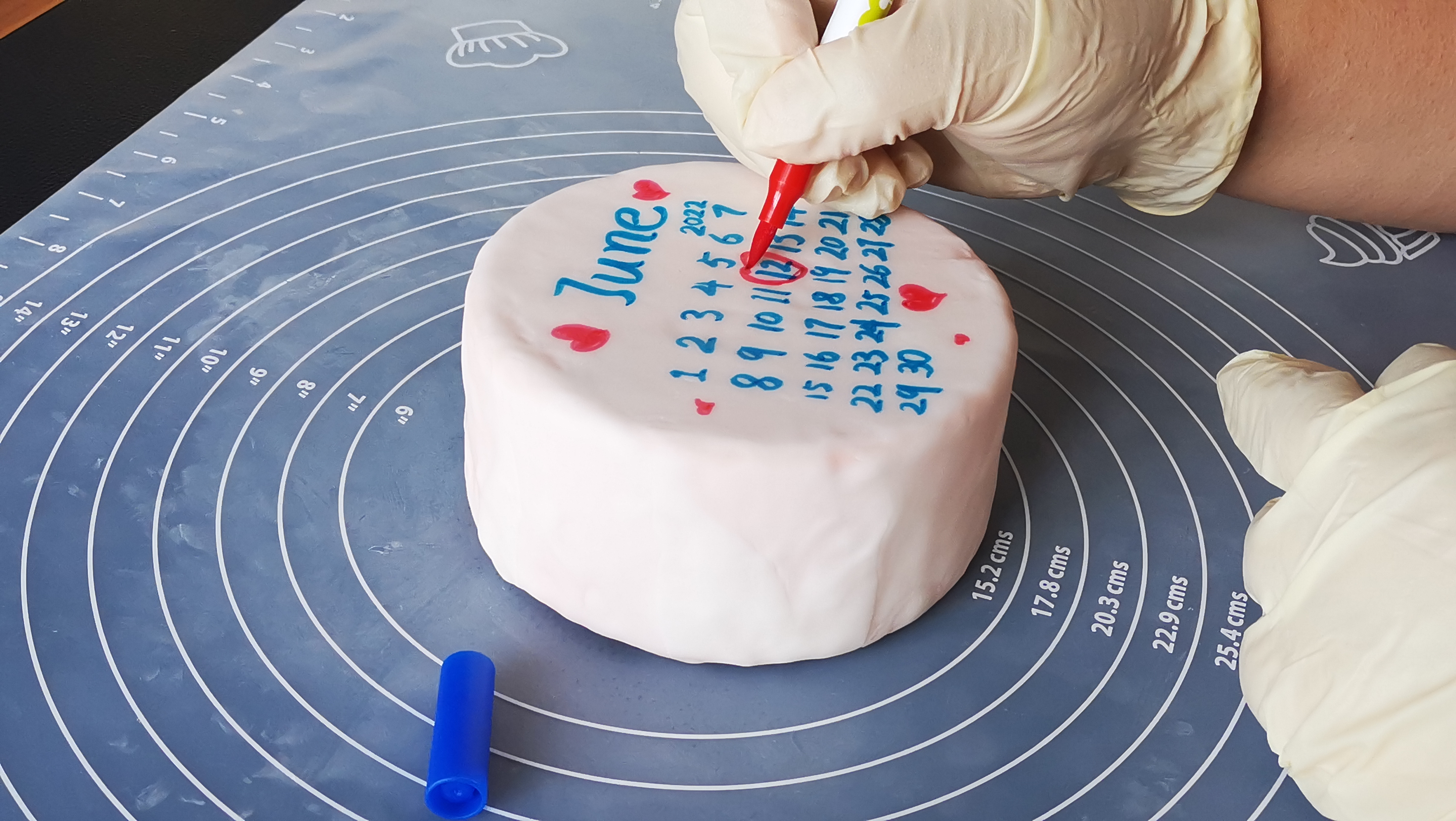 Ultra-Fine Tip Line Drawing Edible Pen